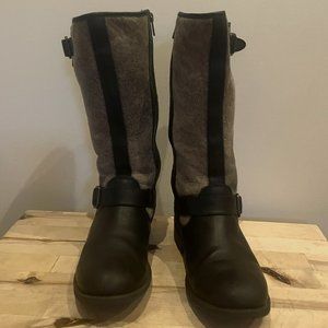 UGG 1006679 Chancery Shearling Lined Women’s Brown Leather Boots Size 6